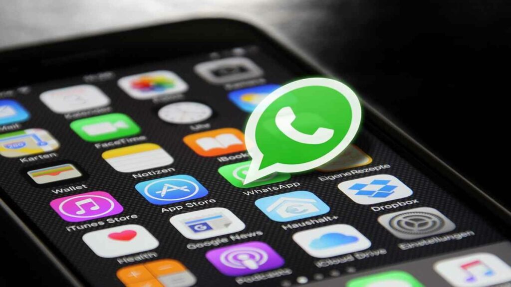 WhatsApp, cosa fare se subisci un furto del cellulare