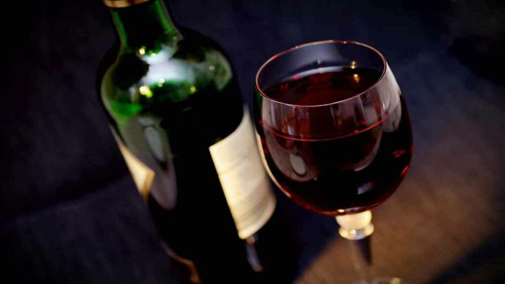 Le persone che amano il vino la birra e il cioccolato vivono di più