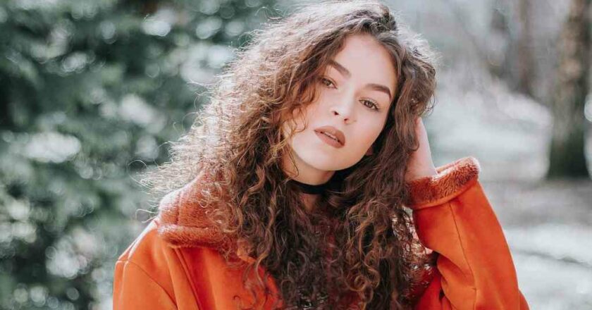 Curly Hair Love: Prendersi Cura e Valorizzare i Capelli Ricci